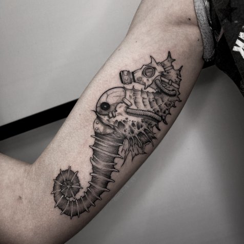Татуировка в стиле тату графика морской конек 