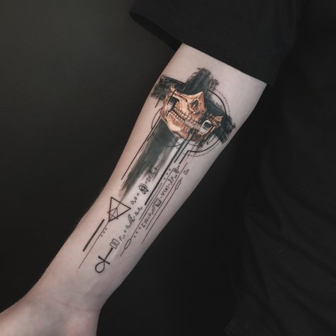 Татуировка в стиле тату графика крест и череп